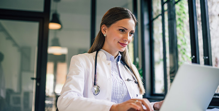 Como‌ ‌prescrever‌ ‌medicamentos‌ ‌por‌ ‌telemedicina