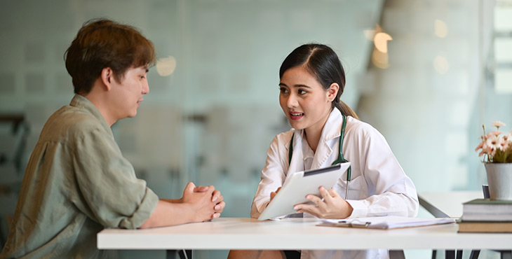 Como garantir a segurança dos dados sensíveis durante o atendimento médico?