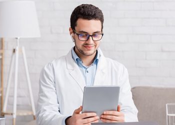 Como montar um consultório em casa?